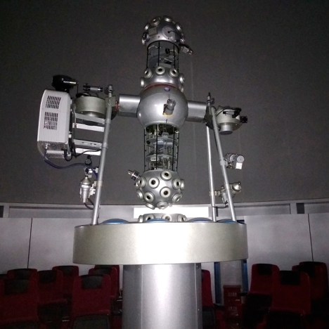 Taflunydd Planetarium